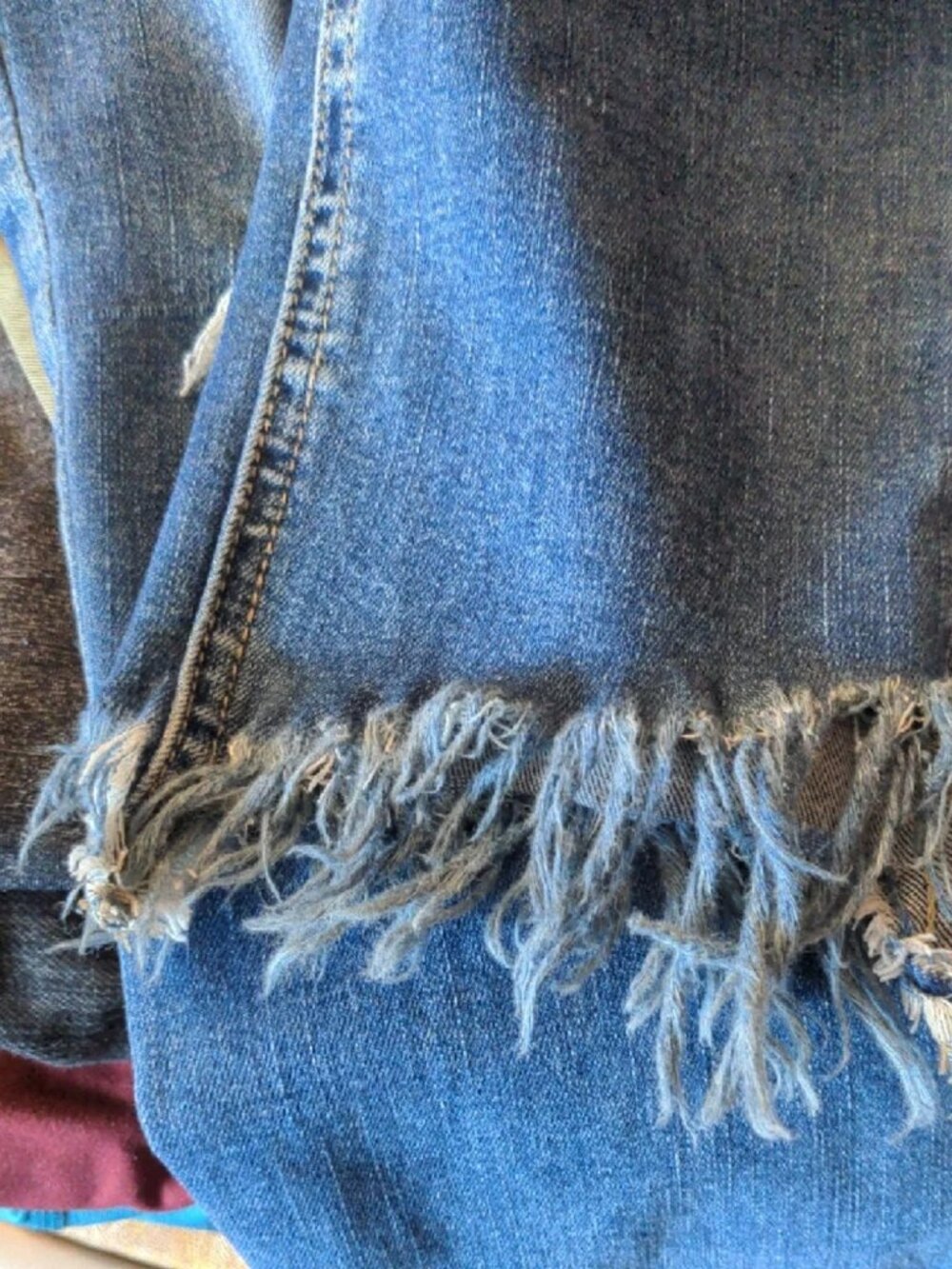 Free People Distressed Frayed Cropped Ankle Jeans Size 29 Soft Denim - Picture 6 of 7